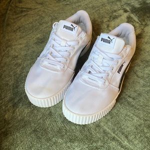 NIB PUMA Carina Canvas White Court Sneakers Size 8 (water mark on toe)